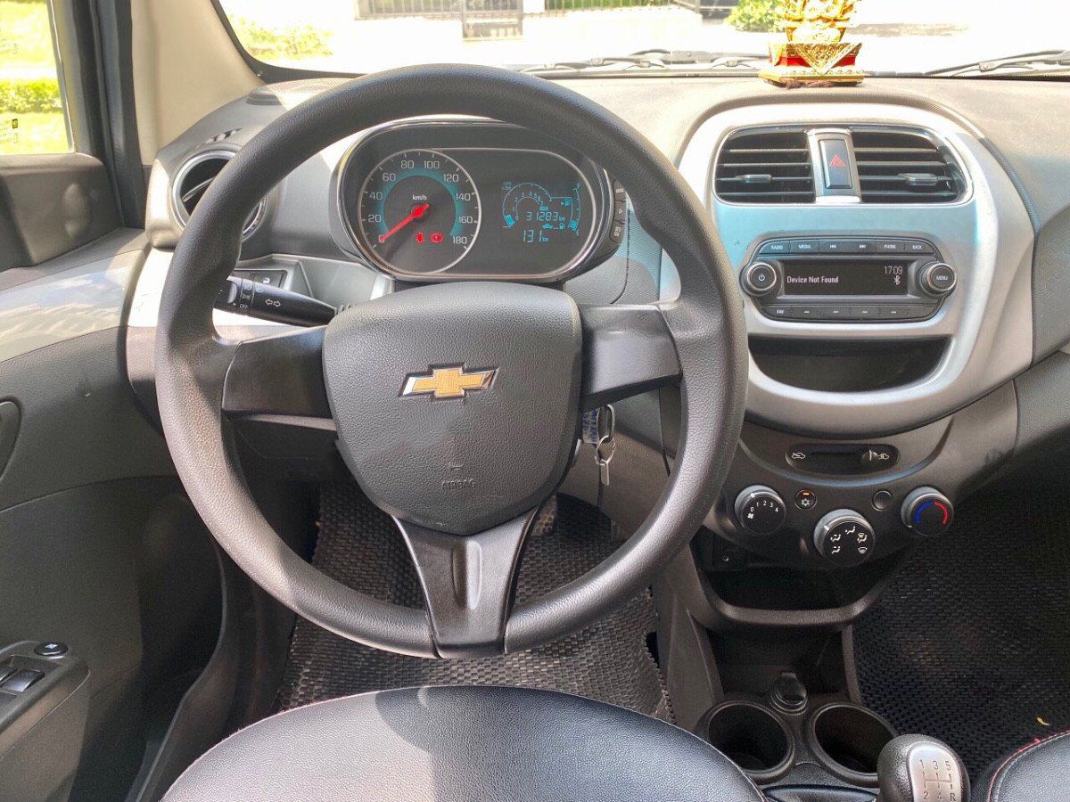 Chevrolet Spark   2018 - Cần bán gấp Chevrolet Spark sản xuất 2018, màu xanh lam  