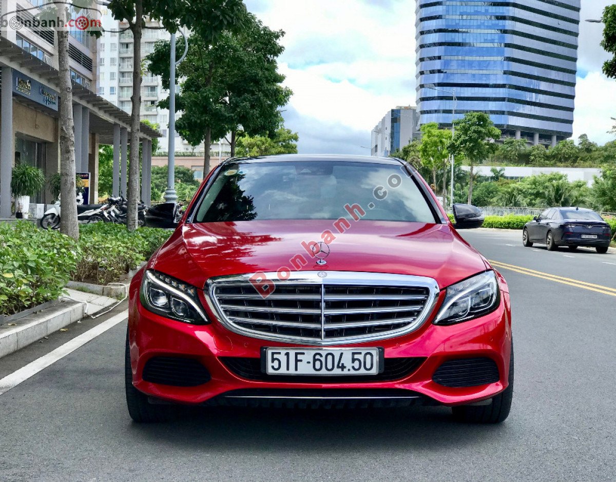 Mercedes-Benz C250 2017 - Bán Mercedes C250 sản xuất 2017, màu đỏ xe gia đình, giá 960tr