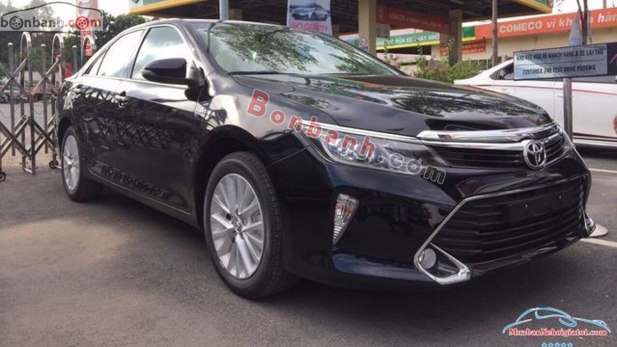 Toyota Camry 2018 - Cần bán Toyota Camry 2018, màu đen còn mới