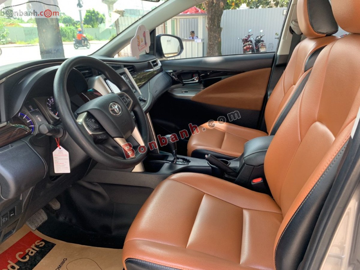 Toyota Innova   2.0G  2018 - Bán xe Toyota Innova 2.0G sản xuất năm 2018, màu đồng