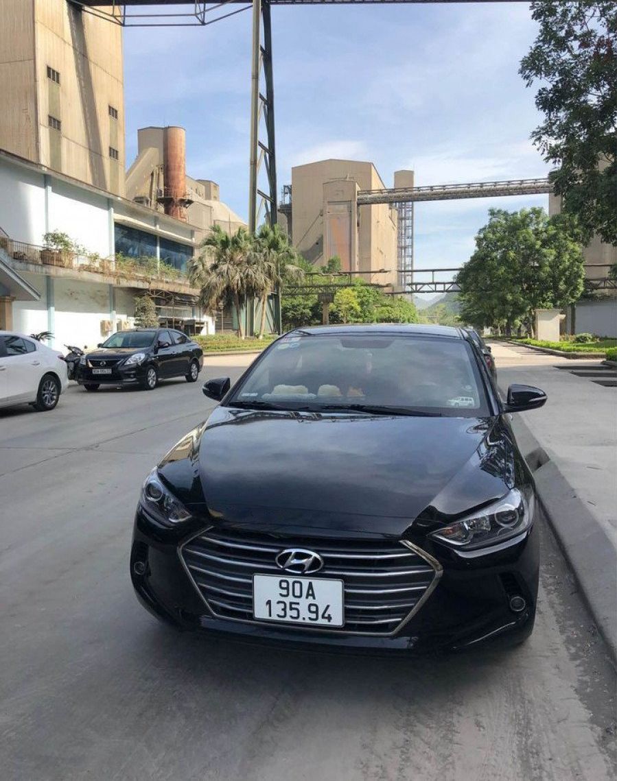 Hyundai Elantra   1.6 MT 2019 - Bán Hyundai Elantra 1.6 MT đời 2019, màu đen