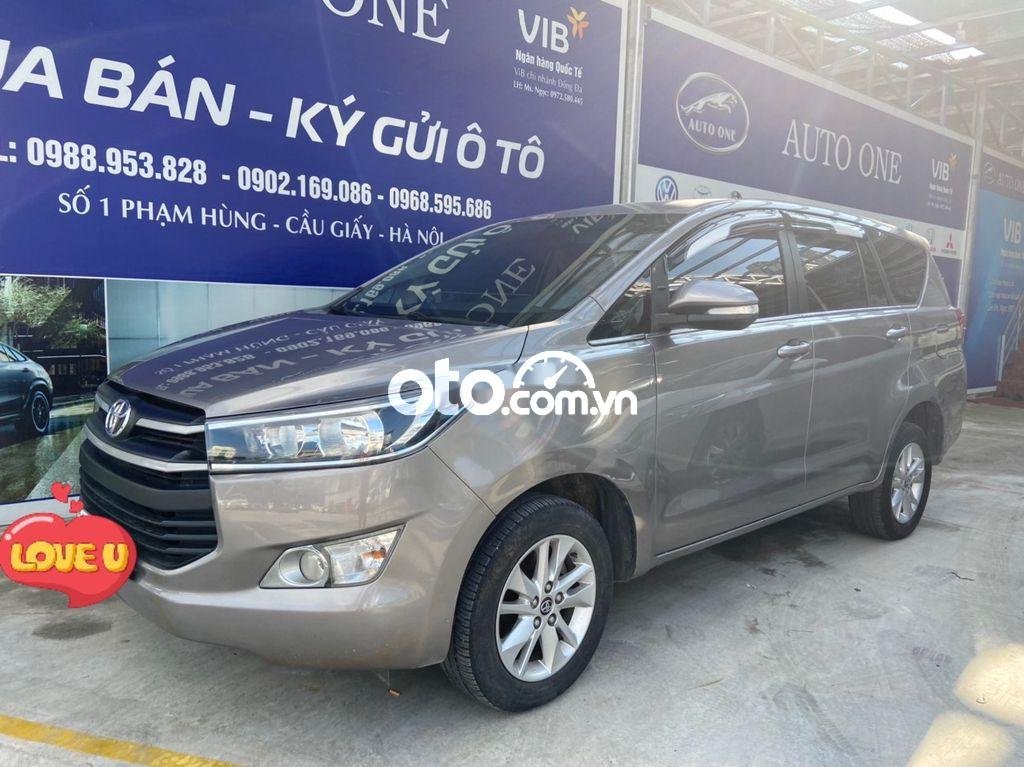 Toyota Innova 2016 - Bán Toyota Innova sản xuất năm 2016, màu xám còn mới, 468 triệu