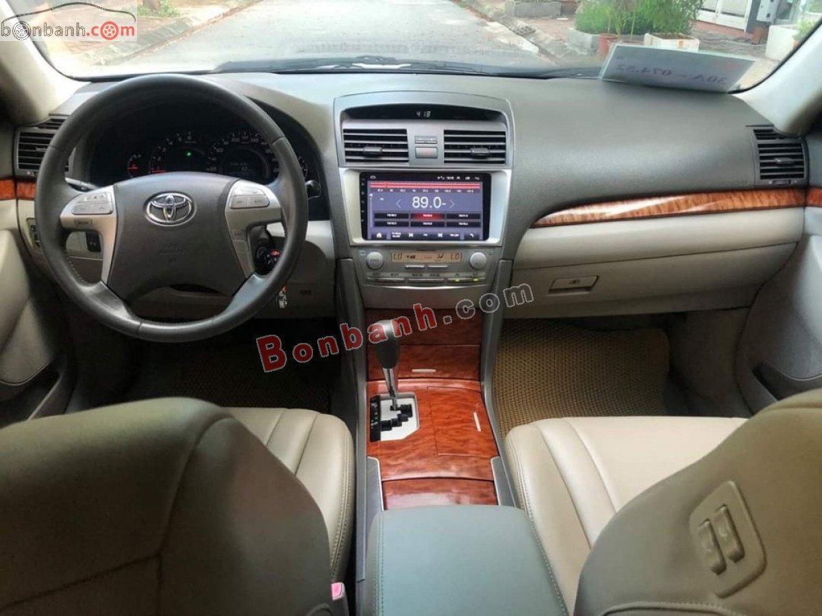 Toyota Camry   2.5G  2014 - Bán ô tô Toyota Camry 2.5G sản xuất năm 2014, màu bạc chính chủ