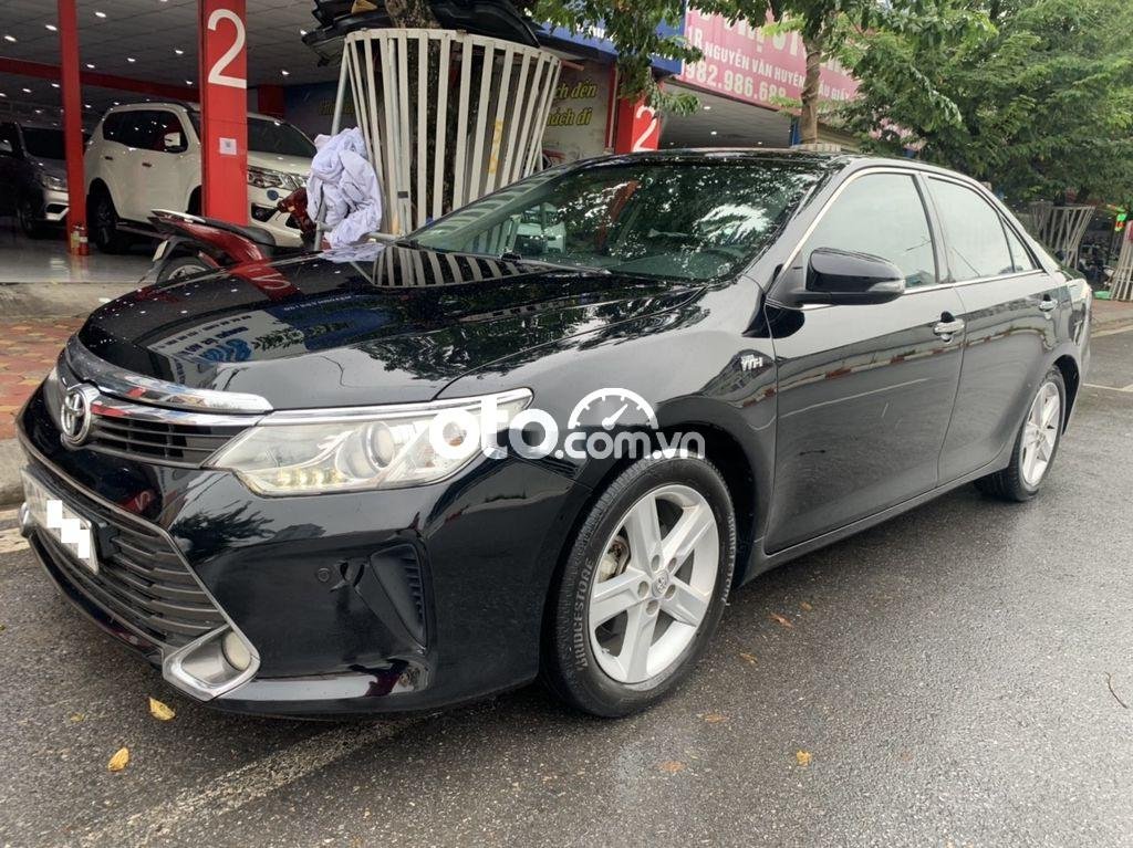 Toyota Camry   2.5 Q  2015 - Bán ô tô Toyota Camry 2.5 Q sản xuất 2015, màu đen còn mới, giá 765tr