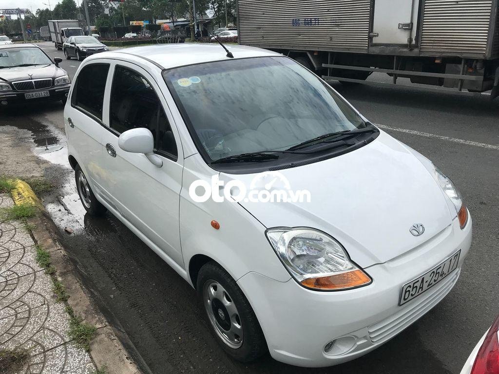 Daewoo Matiz    2011 - Cần bán gấp Daewoo Matiz đời 2011, màu trắng, nhập khẩu nguyên chiếc  