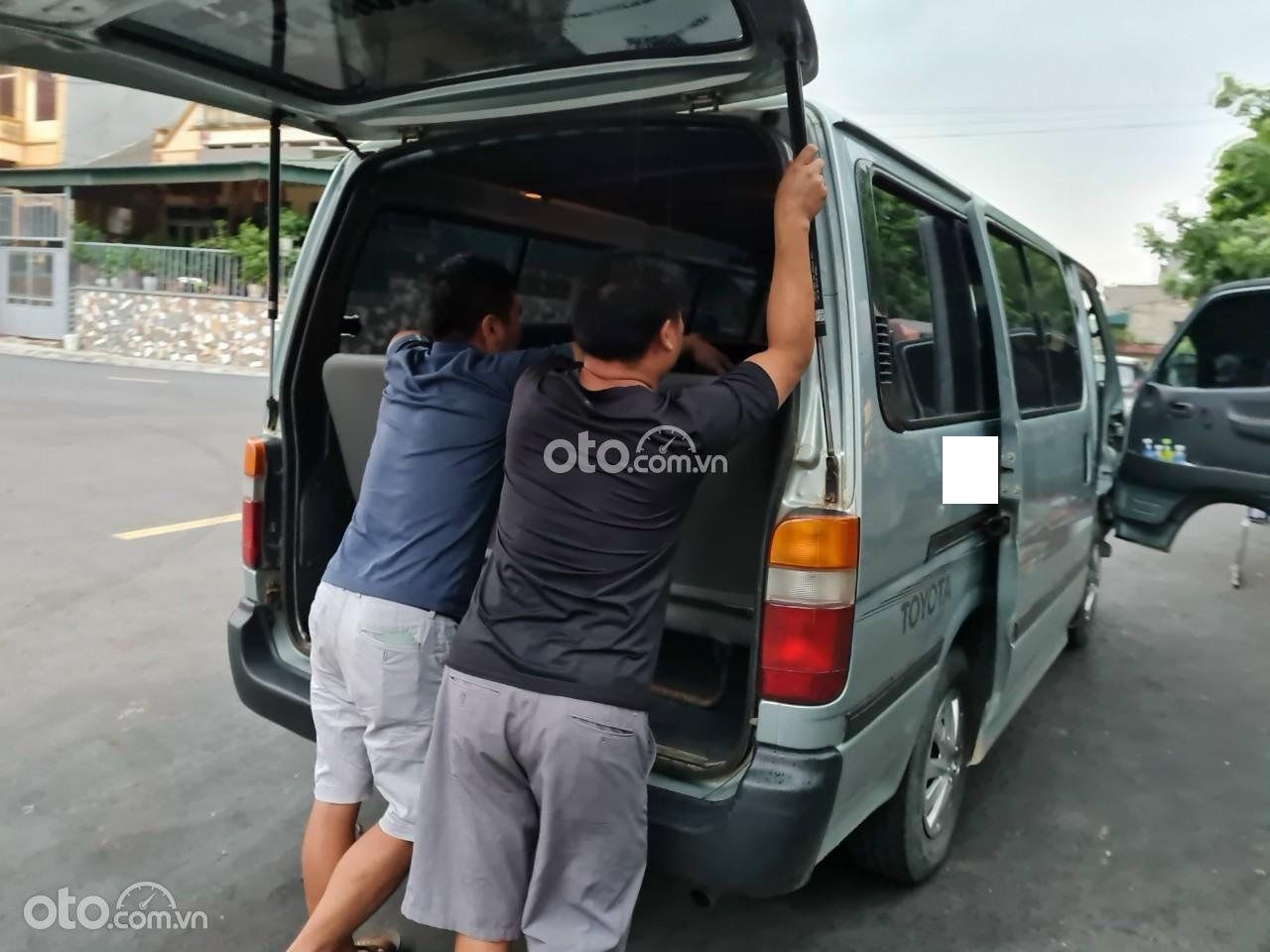 Toyota Van 2000 - Cần bán Toyota Van sx 2000, đk 2001, giá chỉ 58 triệu