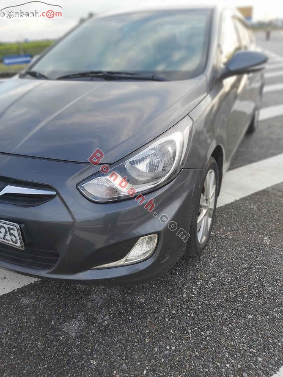 Hyundai Accent 2011 - Bán Hyundai Accent năm 2011, màu xám, nhập khẩu nguyên chiếc số sàn