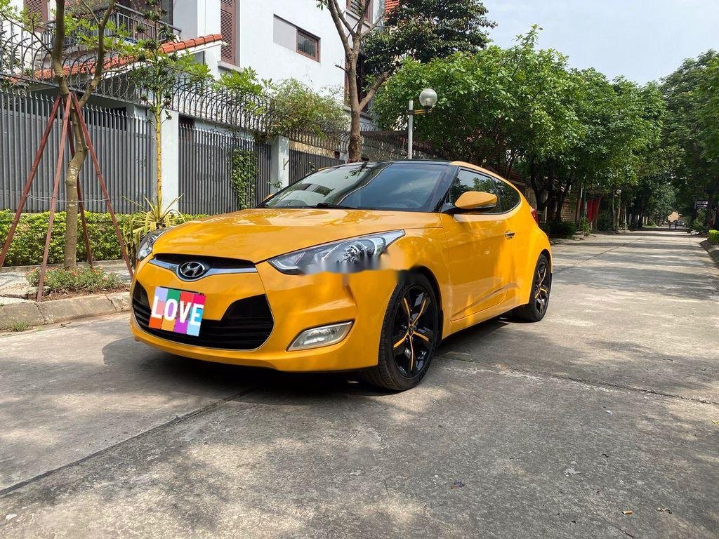 Hyundai Veloster 2011 - Xe Hyundai Veloster đời 2011, màu vàng, xe nhập còn mới