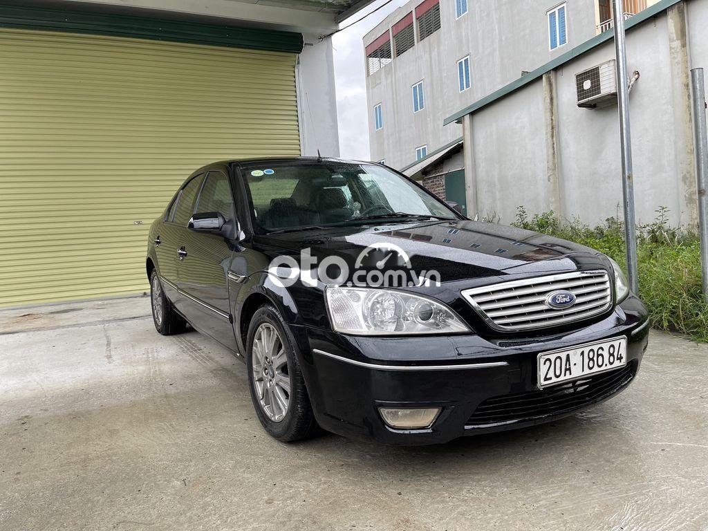 Ford Mondeo 2005 - Bán ô tô Ford Mondeo đời 2005, màu đen