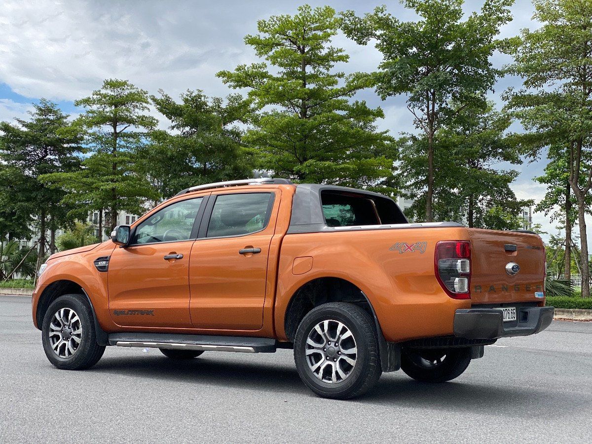 Ford Ranger   Wildtrack 3.2L 4x4 AT 2015 - Bán Ford Ranger Wildtrack 3.2L 4x4 AT năm sản xuất 2015, màu nâu