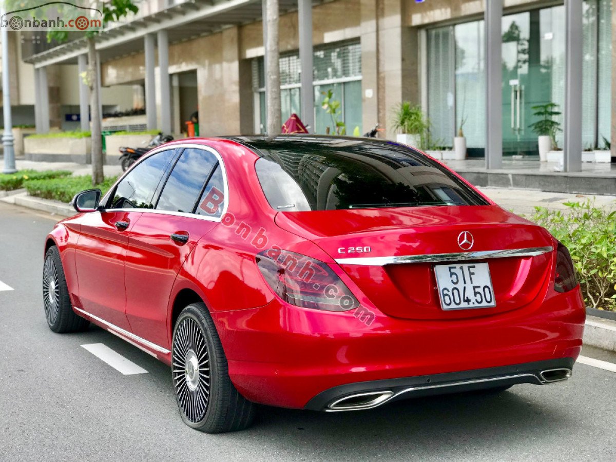 Mercedes-Benz C250 2017 - Bán Mercedes C250 sản xuất 2017, màu đỏ xe gia đình, giá 960tr