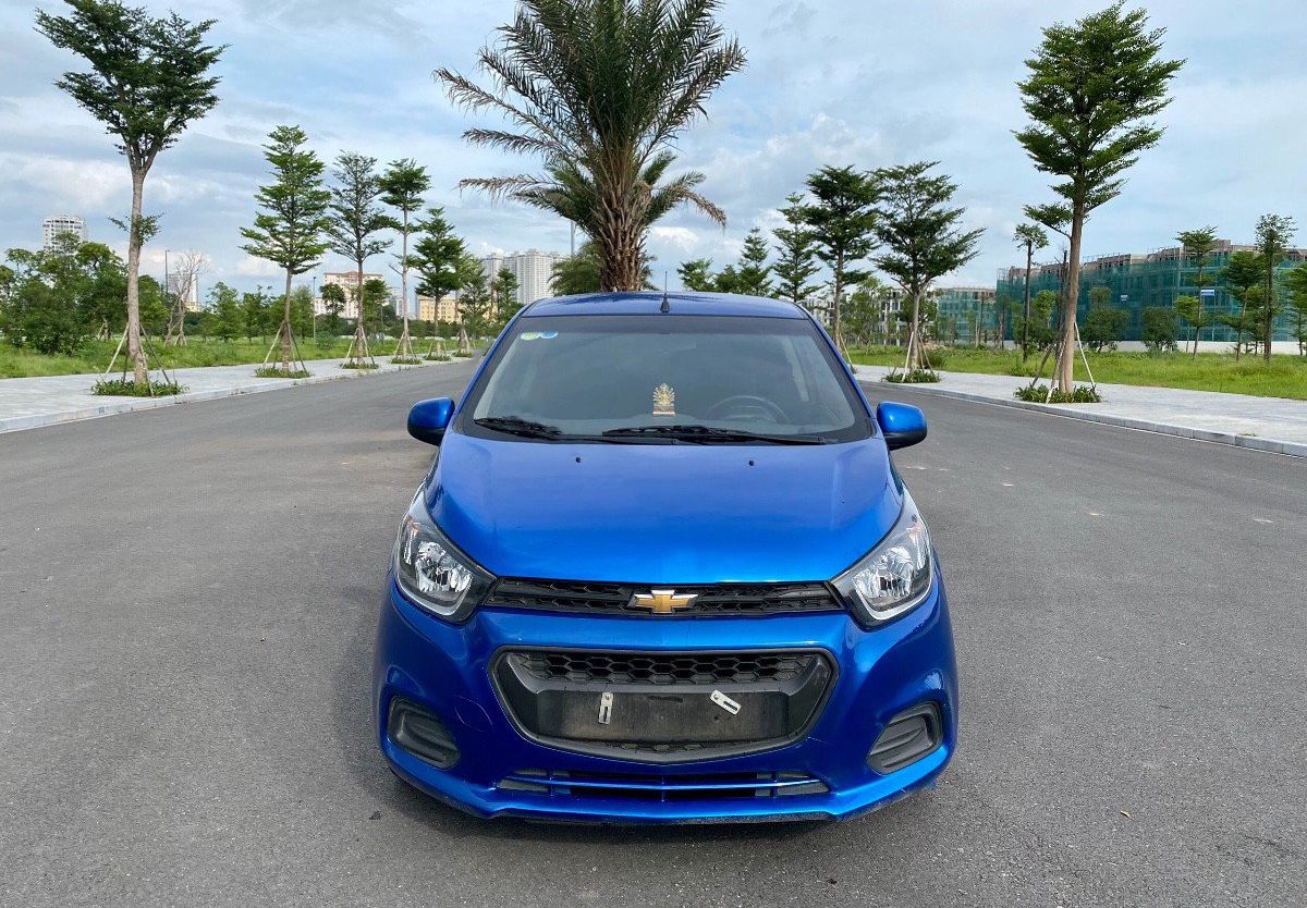 Chevrolet Spark   2018 - Cần bán gấp Chevrolet Spark sản xuất 2018, màu xanh lam  