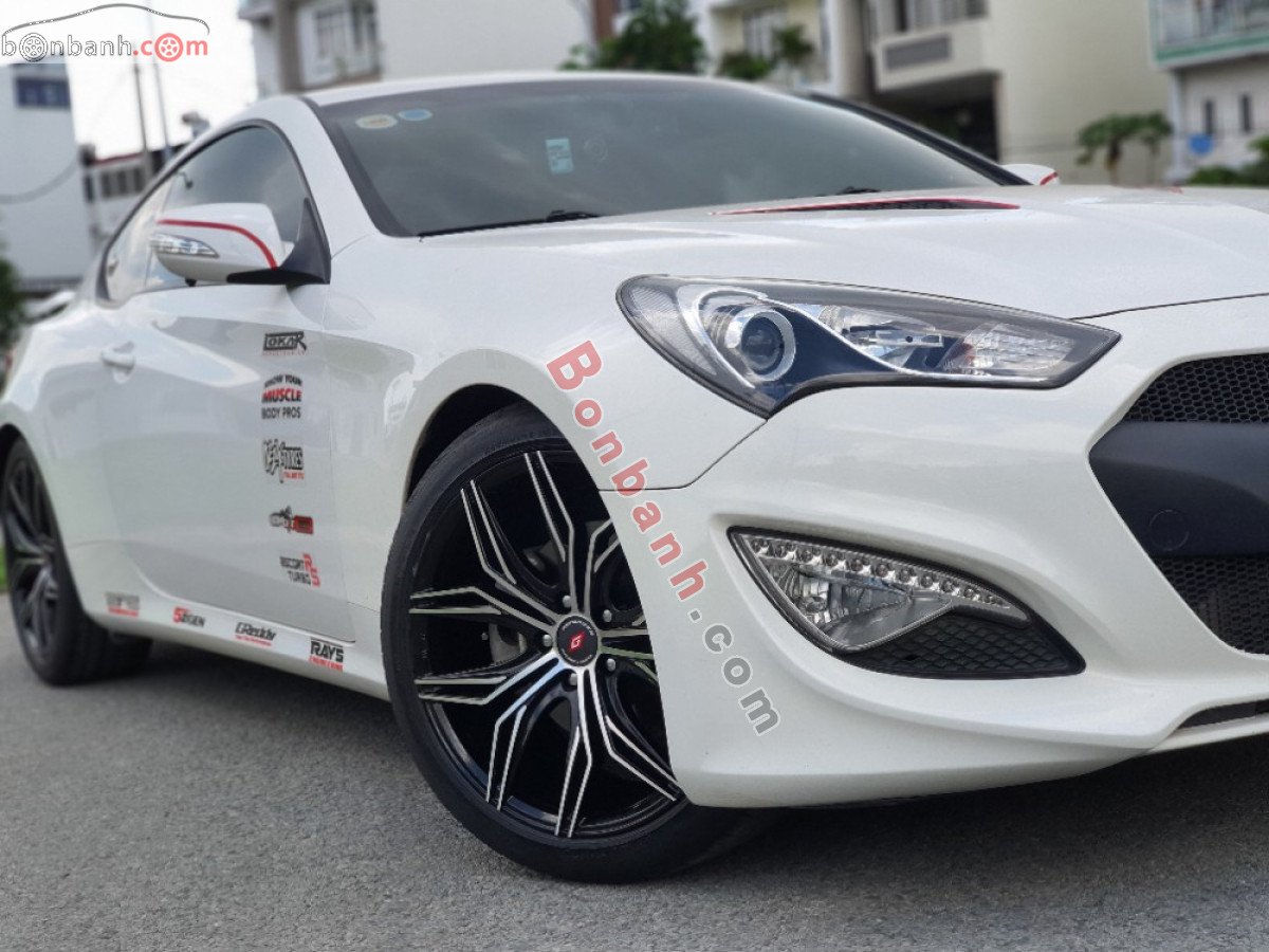 Hyundai Genesis 2012 - Cần bán xe Hyundai Genesis sản xuất năm 2012, màu trắng, xe nhập chính chủ, giá 756tr