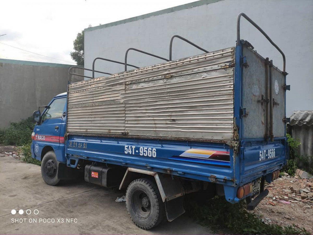 Hyundai Porter    2001 - Bán ô tô Hyundai Porter sản xuất 2001, màu xanh lam, xe nhập, 74tr