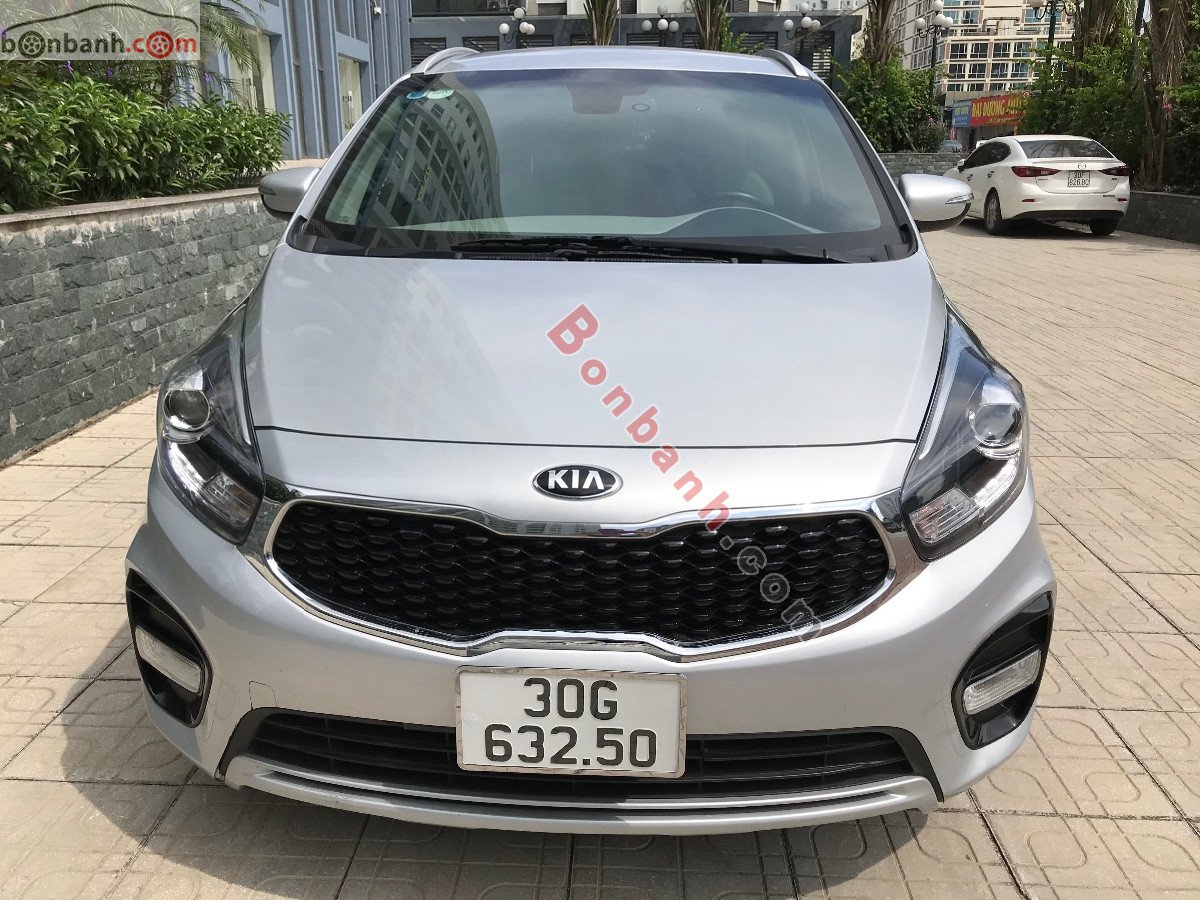 Kia Rondo   2.0GAT  2016 - Bán Kia Rondo 2.0GAT sản xuất năm 2016, màu bạc số tự động, giá 459tr