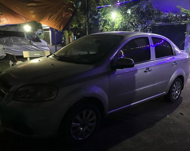 Chevrolet Aveo   1.5 MT  2011 - Bán xe Chevrolet Aveo 1.5 MT năm sản xuất 2011, màu bạc, giá 155tr