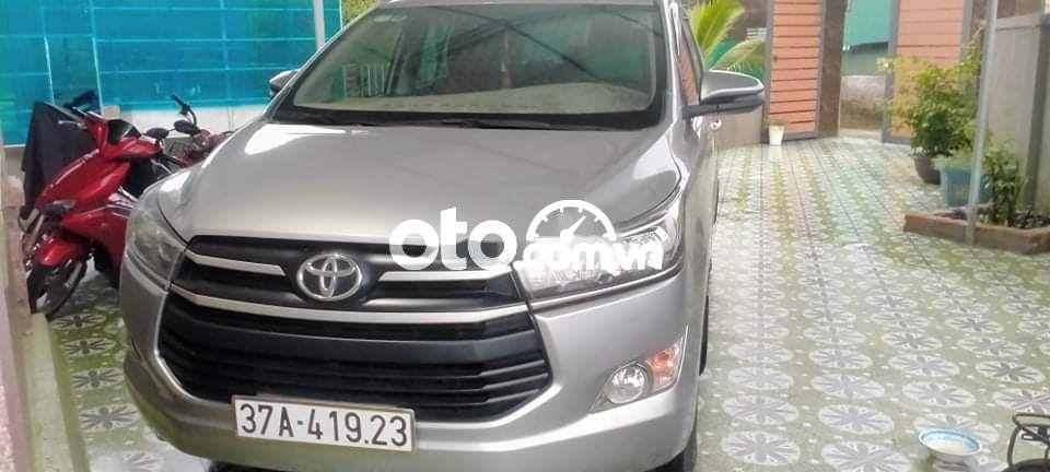 Toyota Innova 2018 - Cần bán Toyota Innova sản xuất 2018, màu bạc, xe nhập, giá 350tr