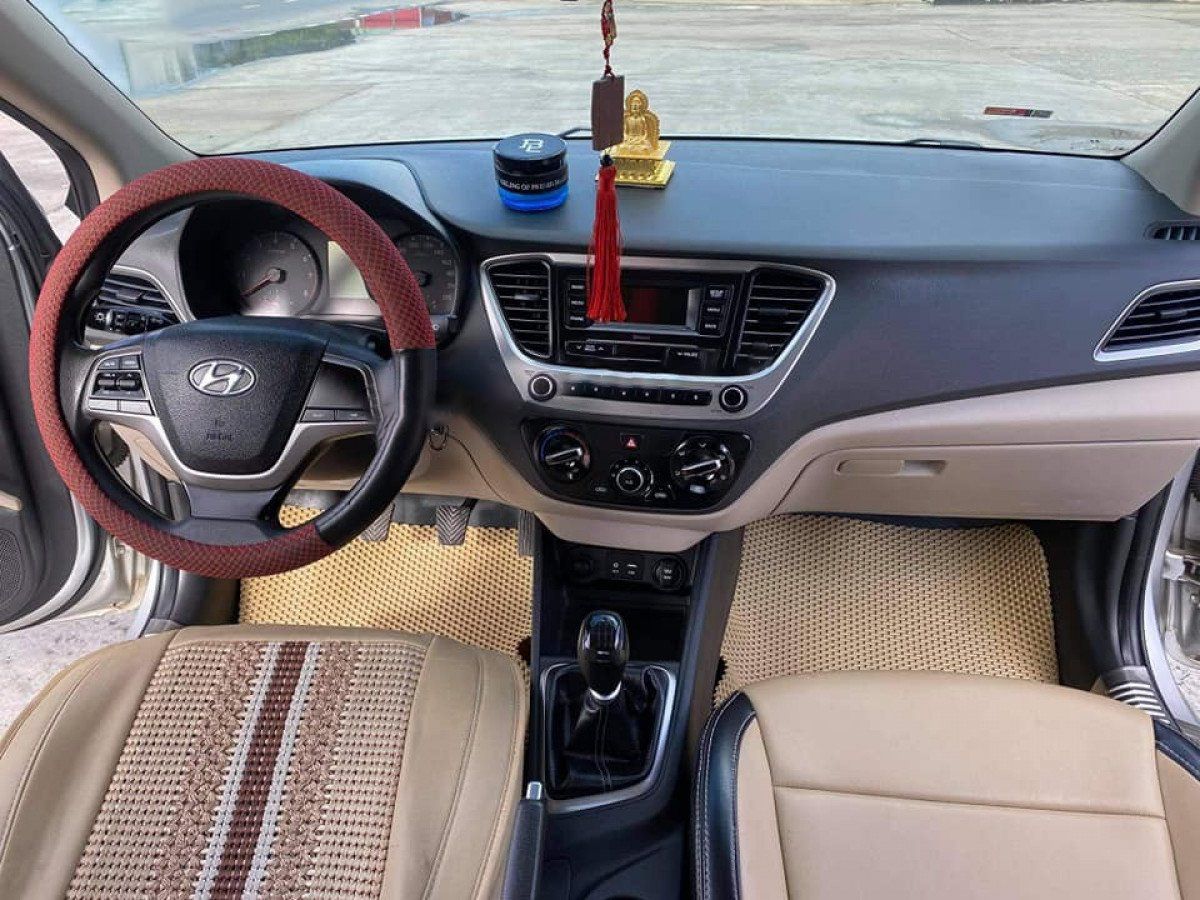 Hyundai Accent   1.4 MT Base  2018 - Bán Hyundai Accent 1.4 MT Base đời 2018, màu bạc 