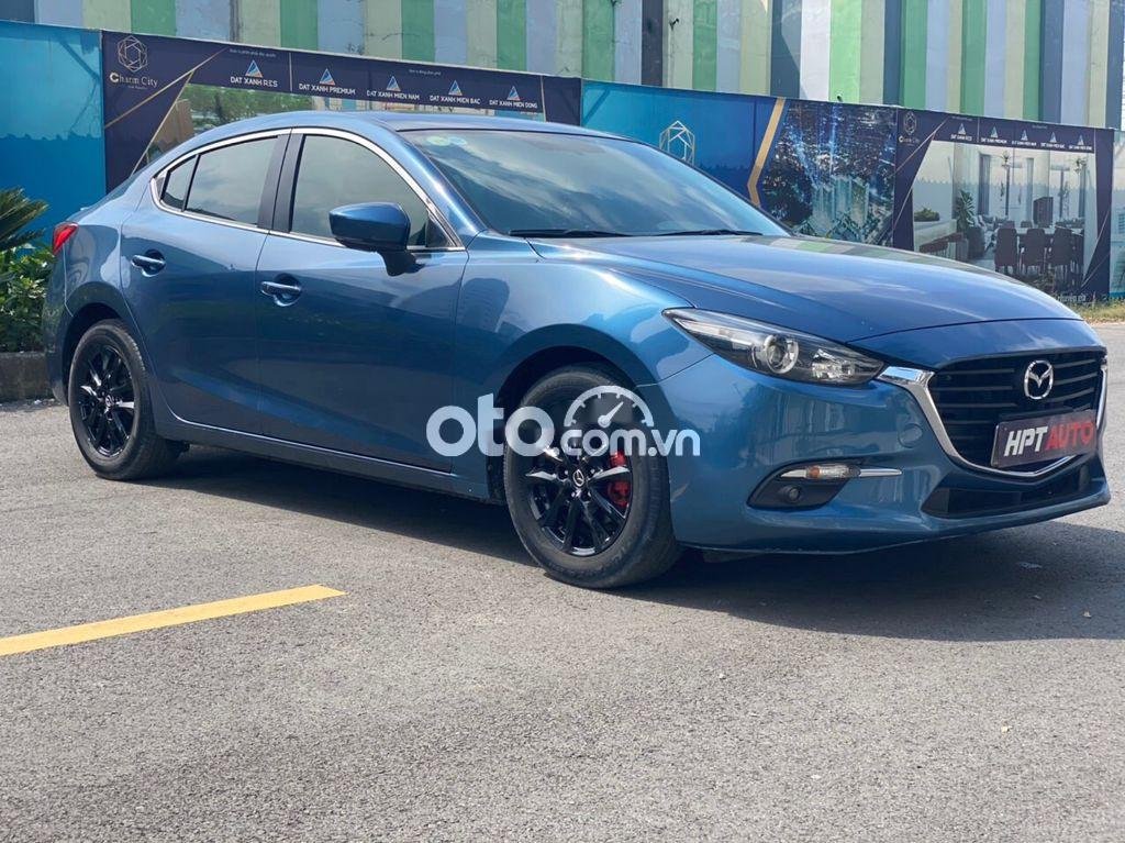Mazda 3 2017 - Cần bán gấp Mazda 3 đời 2017, màu xanh lam còn mới, giá tốt