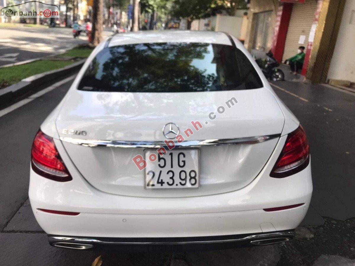 Mercedes-Benz E200 2016 - Cần bán Mercedes E200 2016, màu trắng