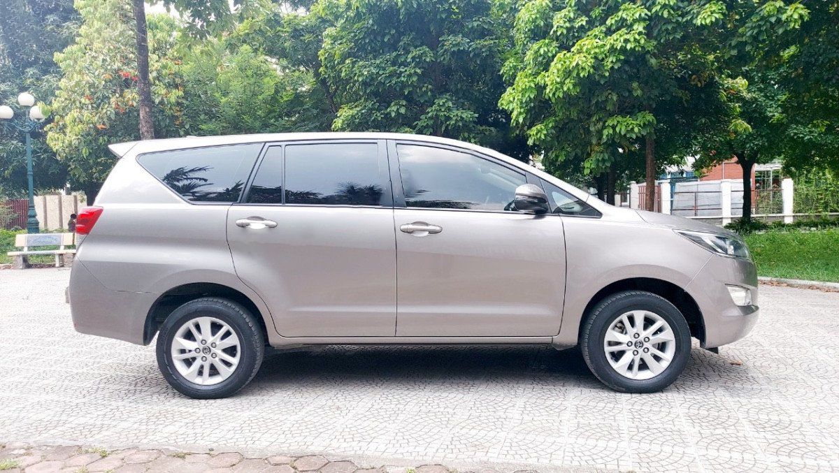 Toyota Innova   2.0E  2018 - Xe Toyota Innova 2.0E sản xuất năm 2018, màu xám  