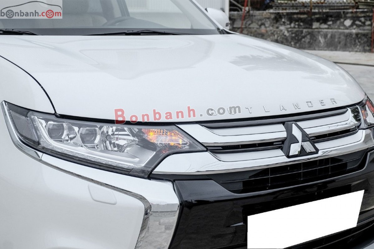 Mitsubishi Outlander   Premium  2018 - Bán Mitsubishi Outlander Premium sản xuất 2018, màu trắng 