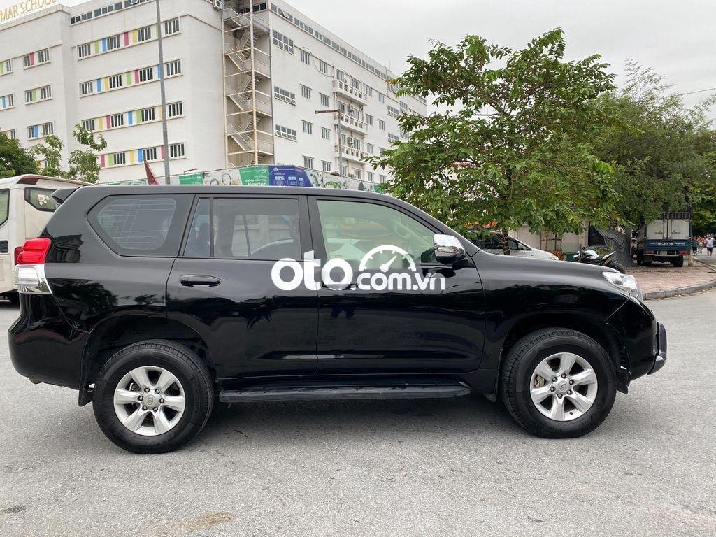 Toyota Prado 2010 - Bán ô tô Toyota Prado đời 2010, màu đen, xe nhập chính chủ 