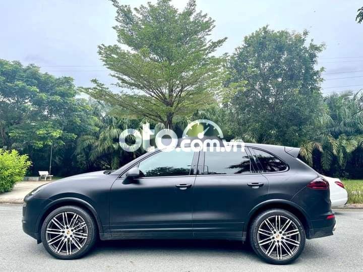 Porsche Cayenne 2017 - Cần bán lại xe Porsche Cayenne năm sản xuất 2017