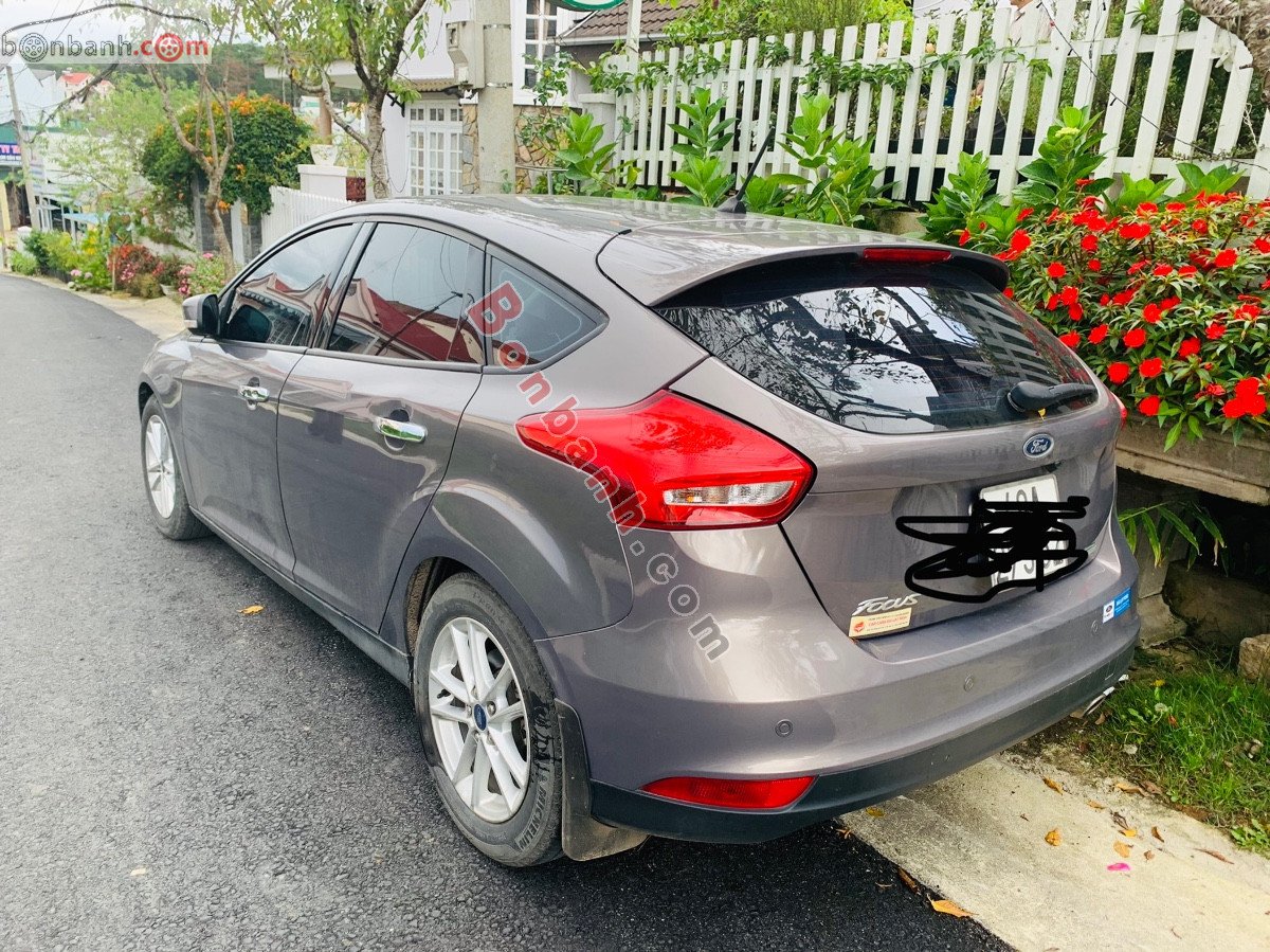 Ford Focus    2019 - Cần bán lại xe Ford Focus năm sản xuất 2019, màu nâu còn mới