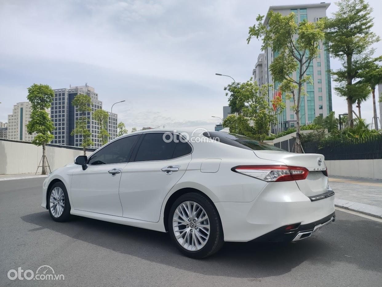 Toyota Camry 2021 - Toyota Camry 2021, giá tốt nhất khu vực miền bắc, tặng kèm nhiều phụ kiện, đủ màu giao ngay, hỗ trợ bank 80%