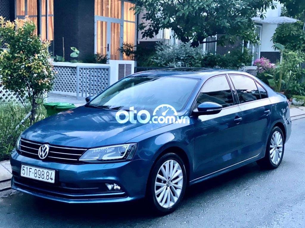 Volkswagen Jetta 2016 - Bán xe Volkswagen Jetta năm sản xuất 2016, màu xanh lam 