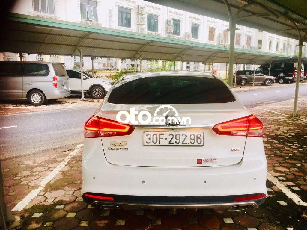 Kia Cerato 2018 - Cần bán Kia Cerato đời 2018, màu trắng xe gia đình