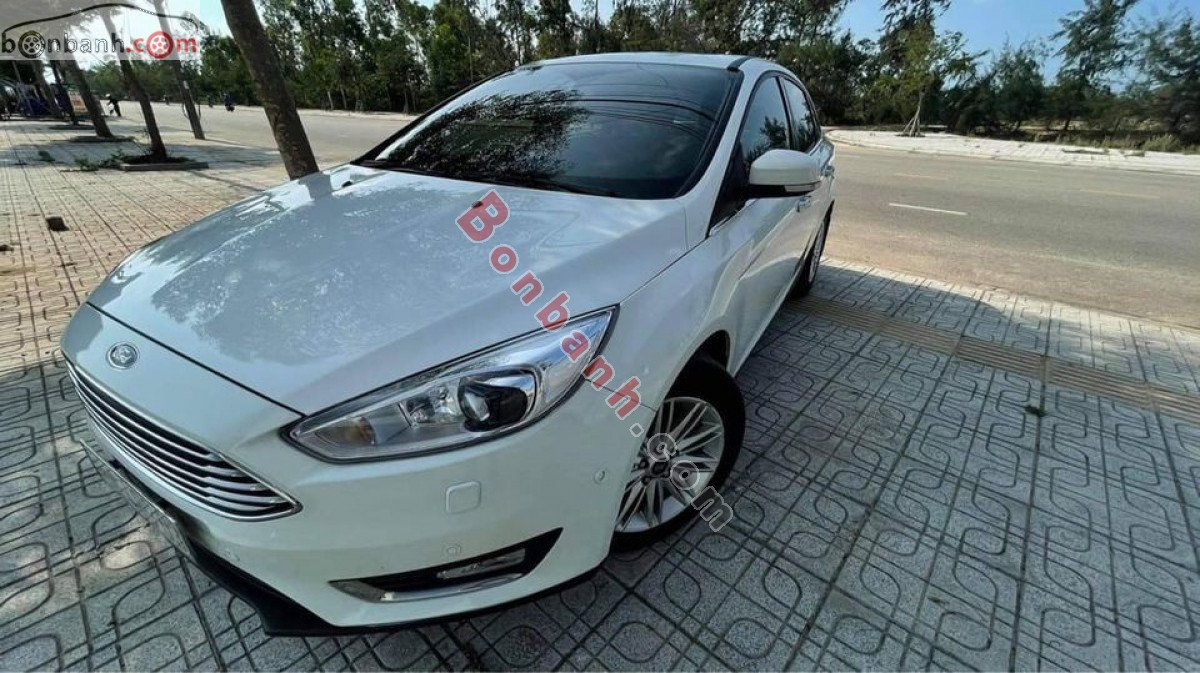 Ford Focus   Titanium 1.5L  2018 - Cần bán gấp Ford Focus Titanium 1.5L sản xuất năm 2018, màu trắng