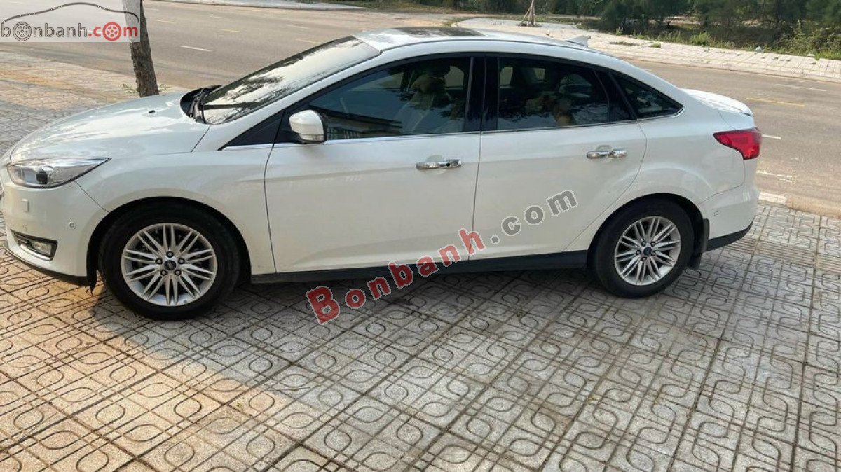 Ford Focus   Titanium 1.5L  2018 - Cần bán gấp Ford Focus Titanium 1.5L sản xuất năm 2018, màu trắng