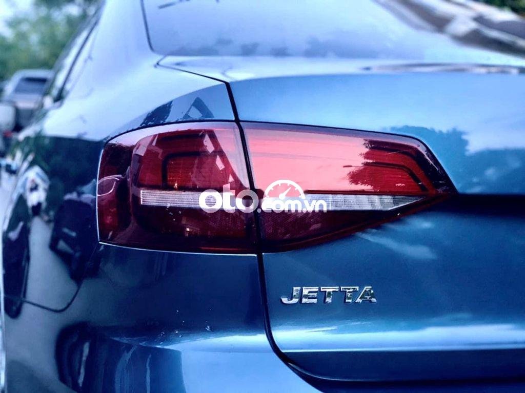 Volkswagen Jetta 2016 - Bán xe Volkswagen Jetta năm sản xuất 2016, màu xanh lam 