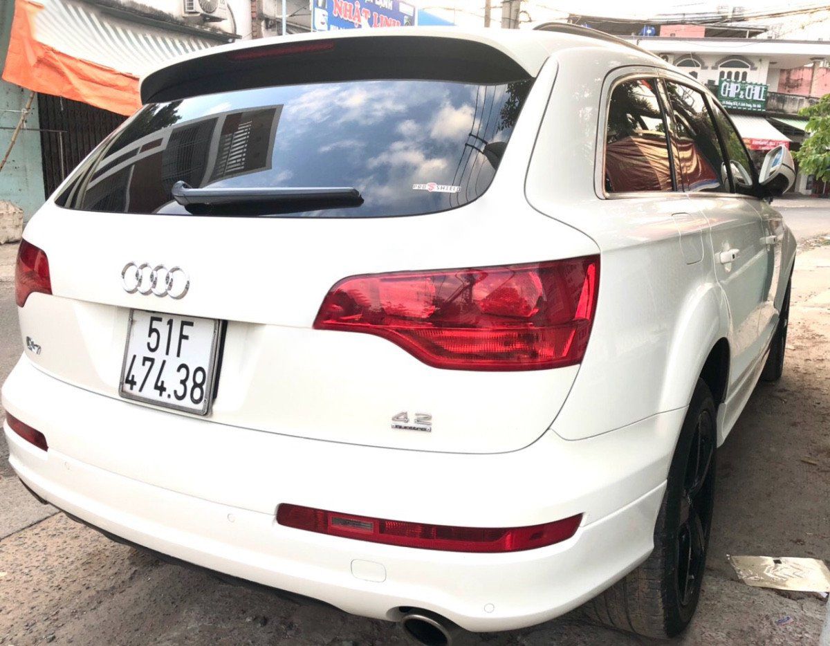 Audi Q7   S-line 4.2 AT  2008 - Cần bán Audi Q7 S-line 4.2 AT sản xuất năm 2008, màu trắng, nhập khẩu  