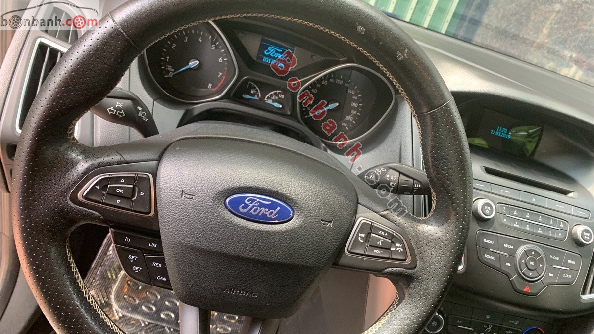 Ford Focus    2019 - Cần bán lại xe Ford Focus năm sản xuất 2019, màu nâu còn mới