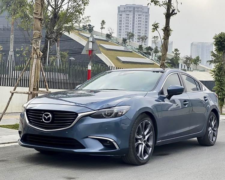 Mazda 6   2.0 Premium   2017 - Bán Mazda 6 2.0 Premium đời 2017, màu xanh lam  