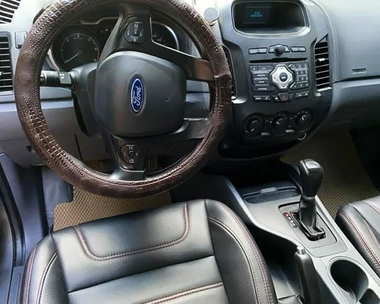 Ford Ranger 2015 - Bán ô tô Ford Ranger đời 2015, màu bạc, nhập khẩu còn mới, giá tốt