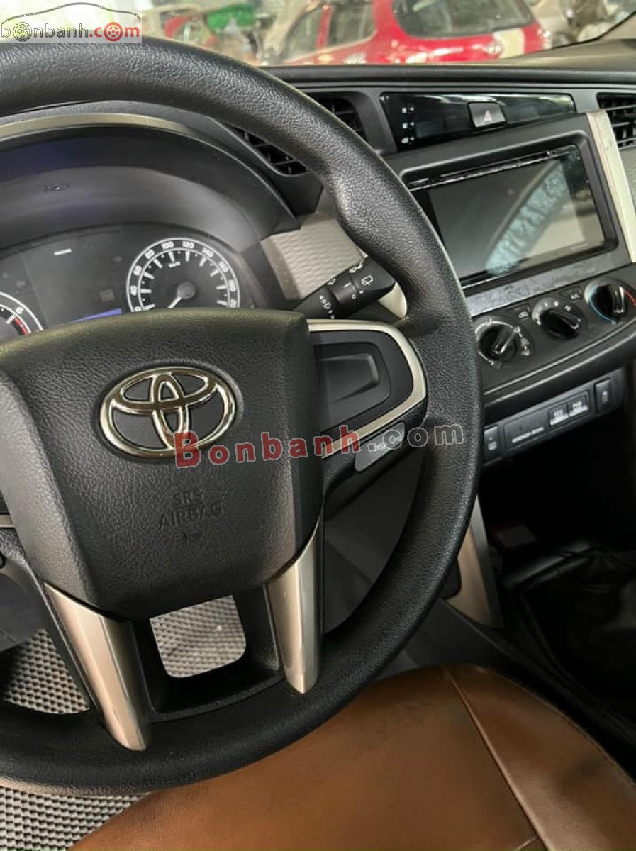 Toyota Innova   2.0E  2018 - Bán xe Toyota Innova 2.0E sản xuất 2018, màu trắng