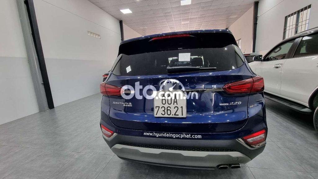 Hyundai Santa Fe     2019 - Bán ô tô Hyundai Santa Fe năm sản xuất 2019, màu xanh lam  