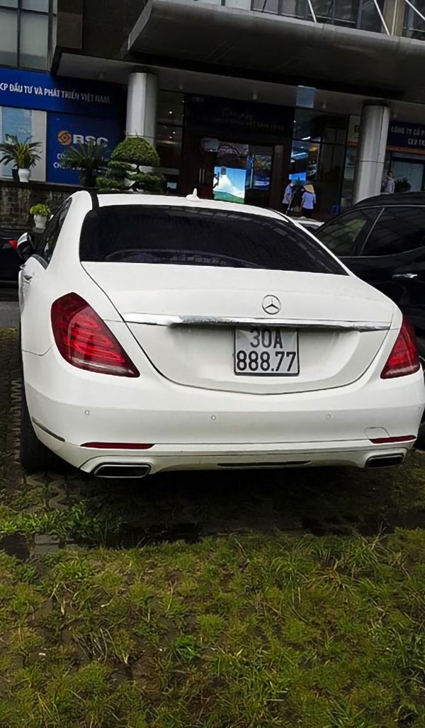 Mercedes-Benz S500 2015 - Cần bán xe Mercedes S500 đời 2015, màu trắng còn mới