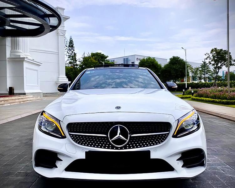 Mercedes-Benz C300 2021 - Bán Mercedes C300 sản xuất năm 2021, màu trắng còn mới