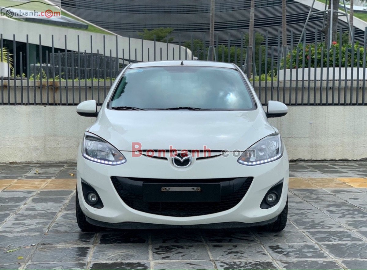 Mazda 2    2013 - Cần bán gấp Mazda 2 đời 2013, màu trắng còn mới