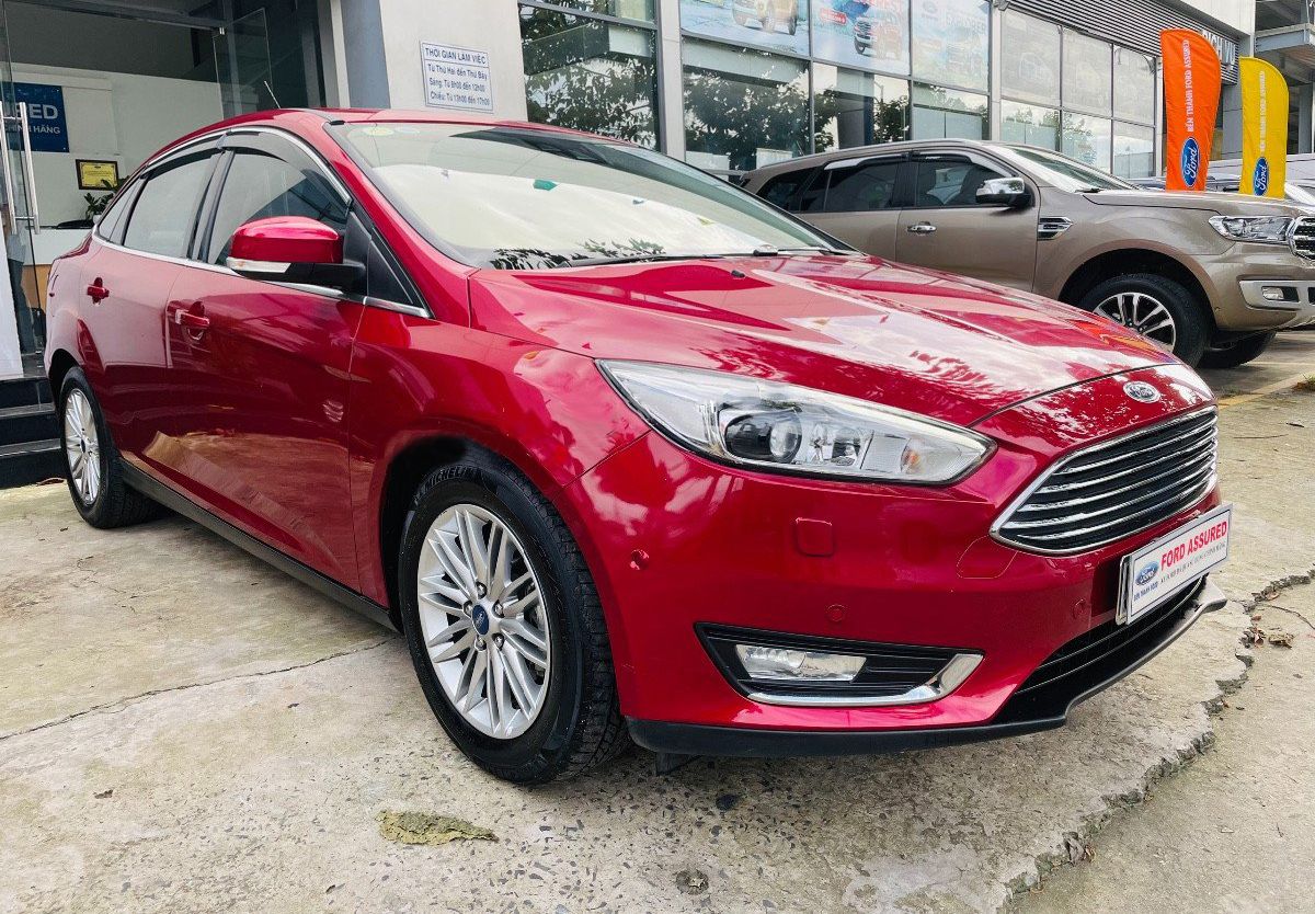 Ford Focus   Titanium 1.5L  2016 - Bán Ford Focus Titanium 1.5L 2016, màu đỏ còn mới