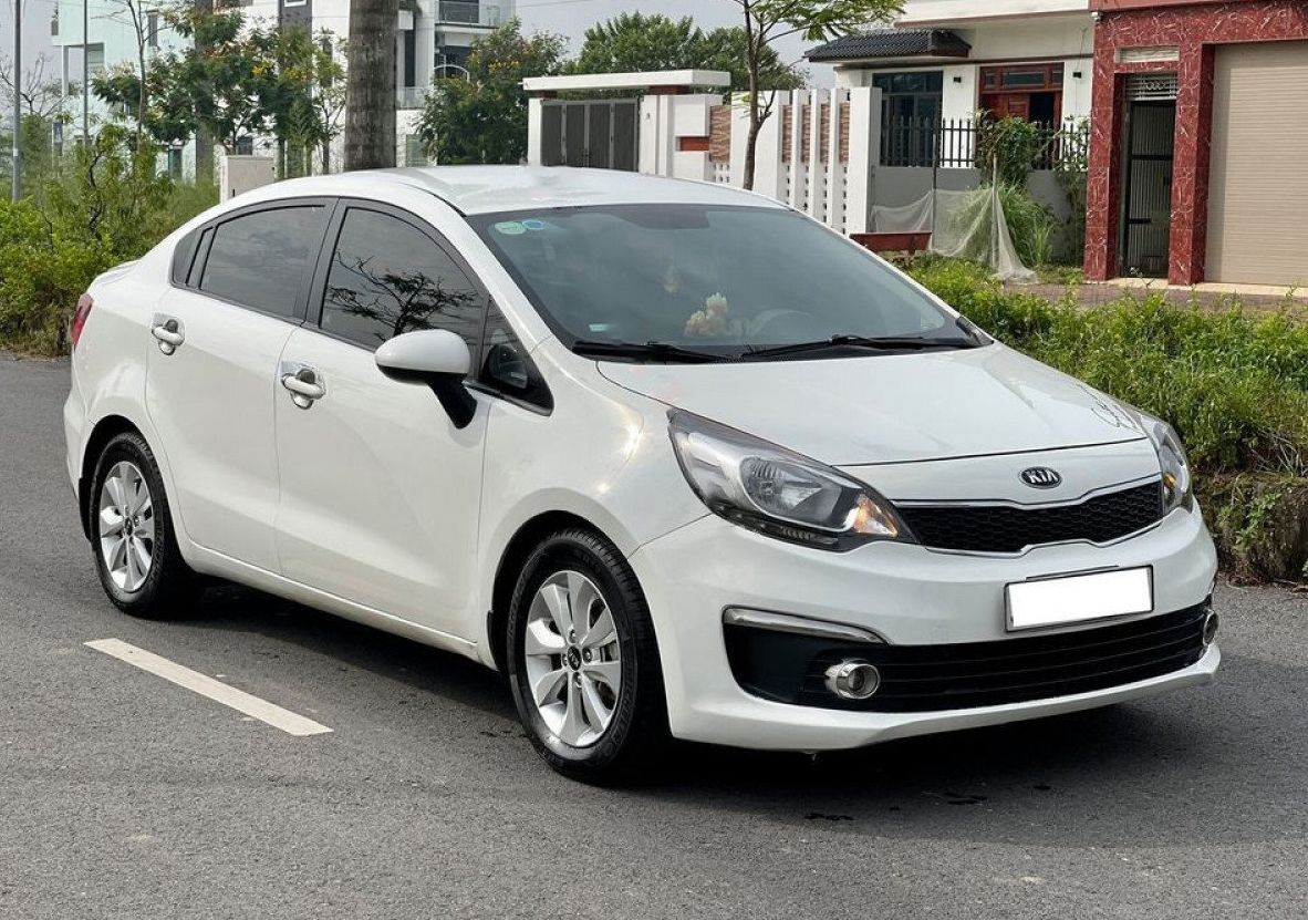 Kia Rio 2016 - Bán Kia Rio 2016, màu trắng còn mới, giá tốt