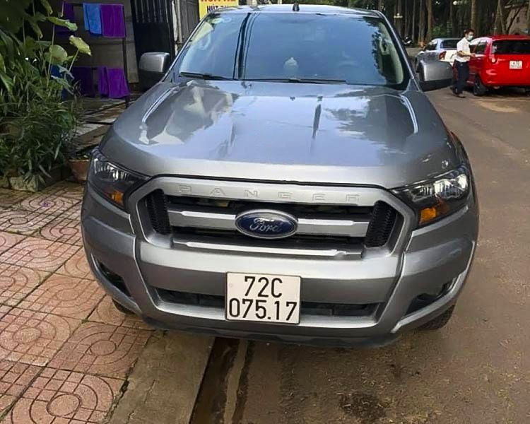 Ford Ranger 2015 - Bán ô tô Ford Ranger đời 2015, màu bạc, nhập khẩu còn mới, giá tốt