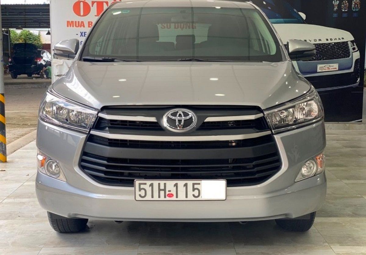 Toyota Innova   2.0G  2019 - Cần bán gấp Toyota Innova 2.0G sản xuất năm 2019, màu xám còn mới