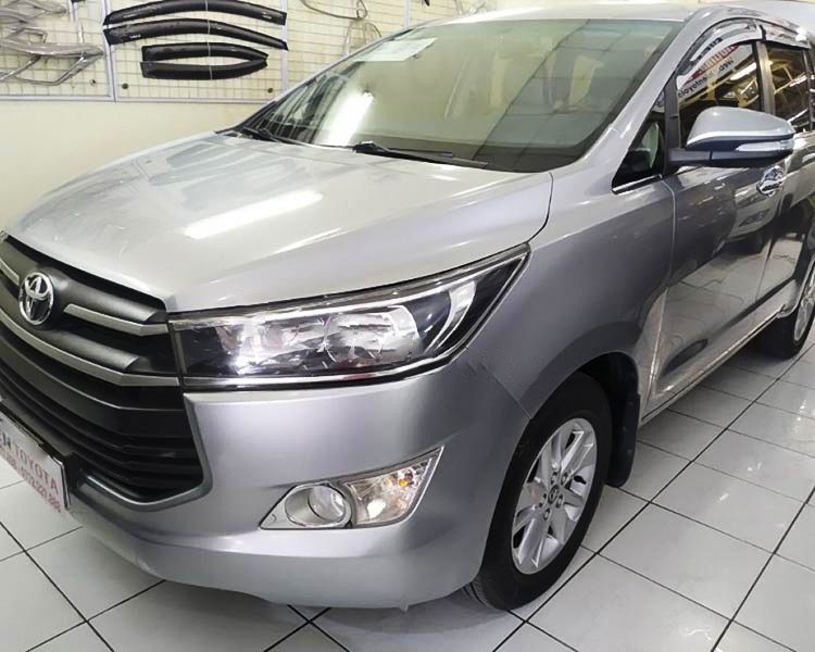 Toyota Innova   2.0E  2017 - Bán Toyota Innova 2.0E đời 2017, màu bạc