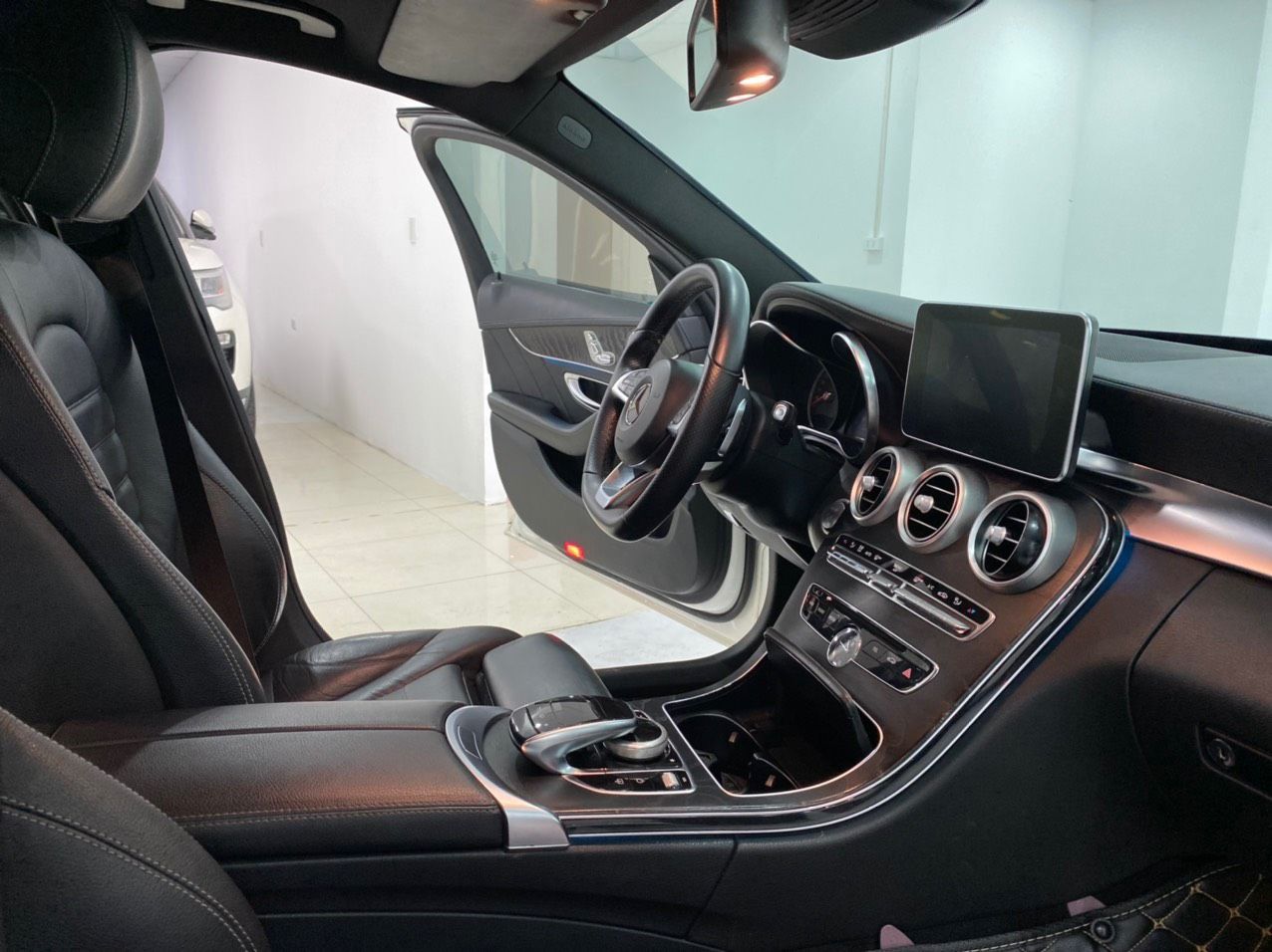 Mercedes-Benz C250 2015 - Bán Mercedes-Benz C250 AMG năm sản xuất 2015